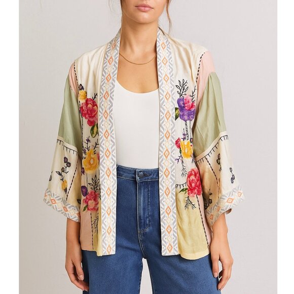 paparazzi Other - Paparazzi vintage embroidered kimono johnny style floral size Large/ Extra Large